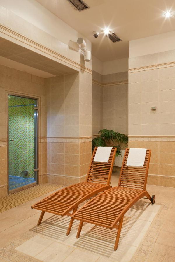 Spa Hotel Cajkovskij Karlovy Vary Exterior photo